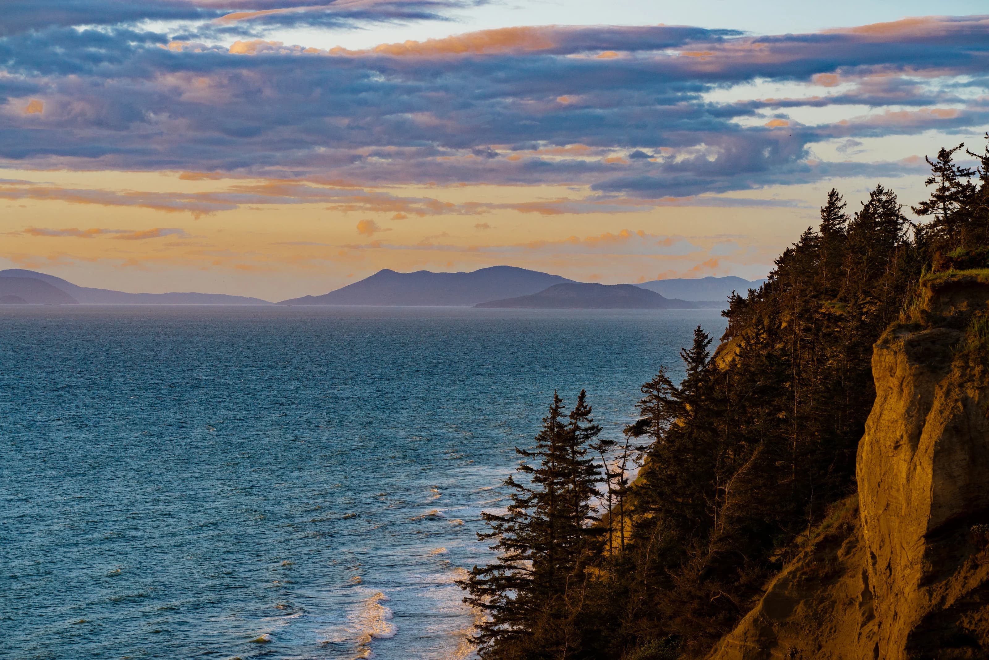Sea-Renity Haven overlooking the water in Oak Harbor on Whidbey Island